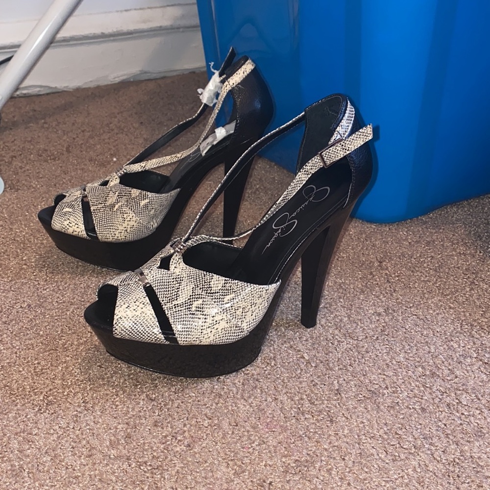 Jessica Simpson Heels - Picture 3 of 7